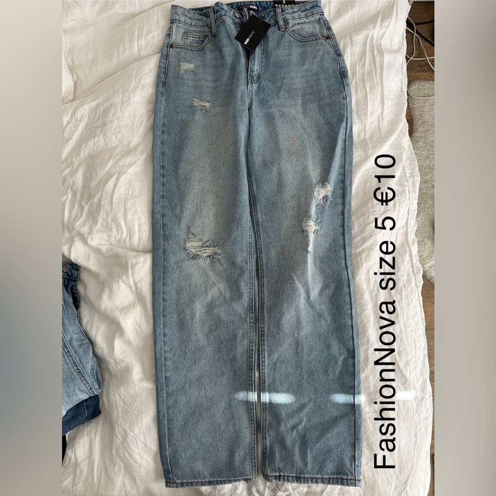 Fashion Nova Distressed Blue Jeans